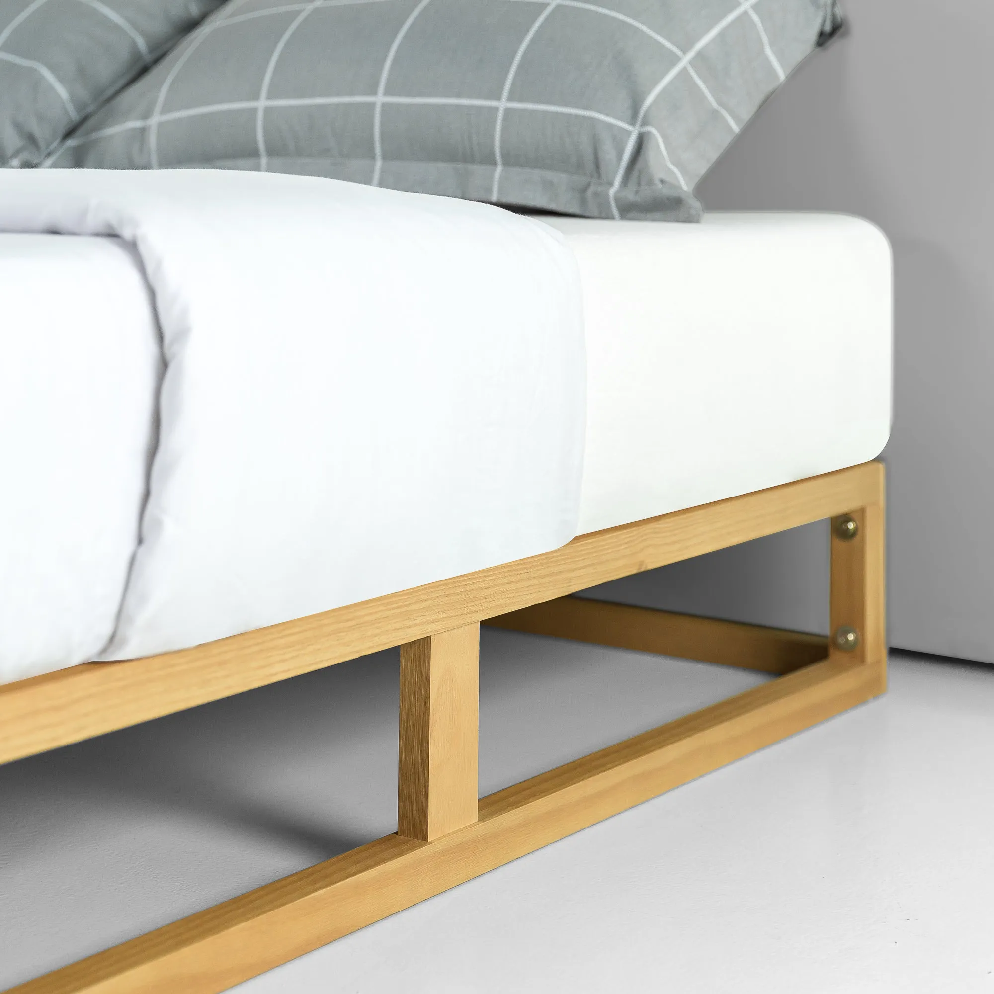 Zinus 8" Platform Bed Base